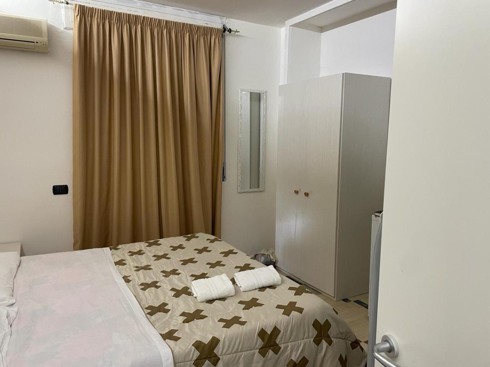 Solaris Paestum Bed & Breakfast Bagian luar foto