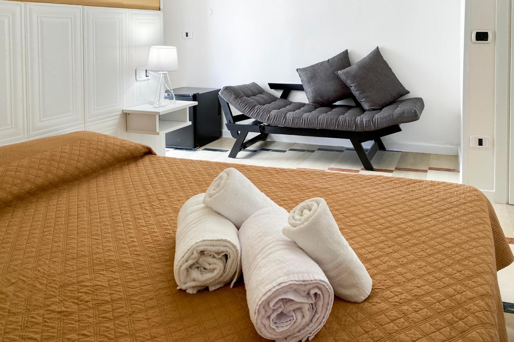 Solaris Paestum Bed & Breakfast Bagian luar foto