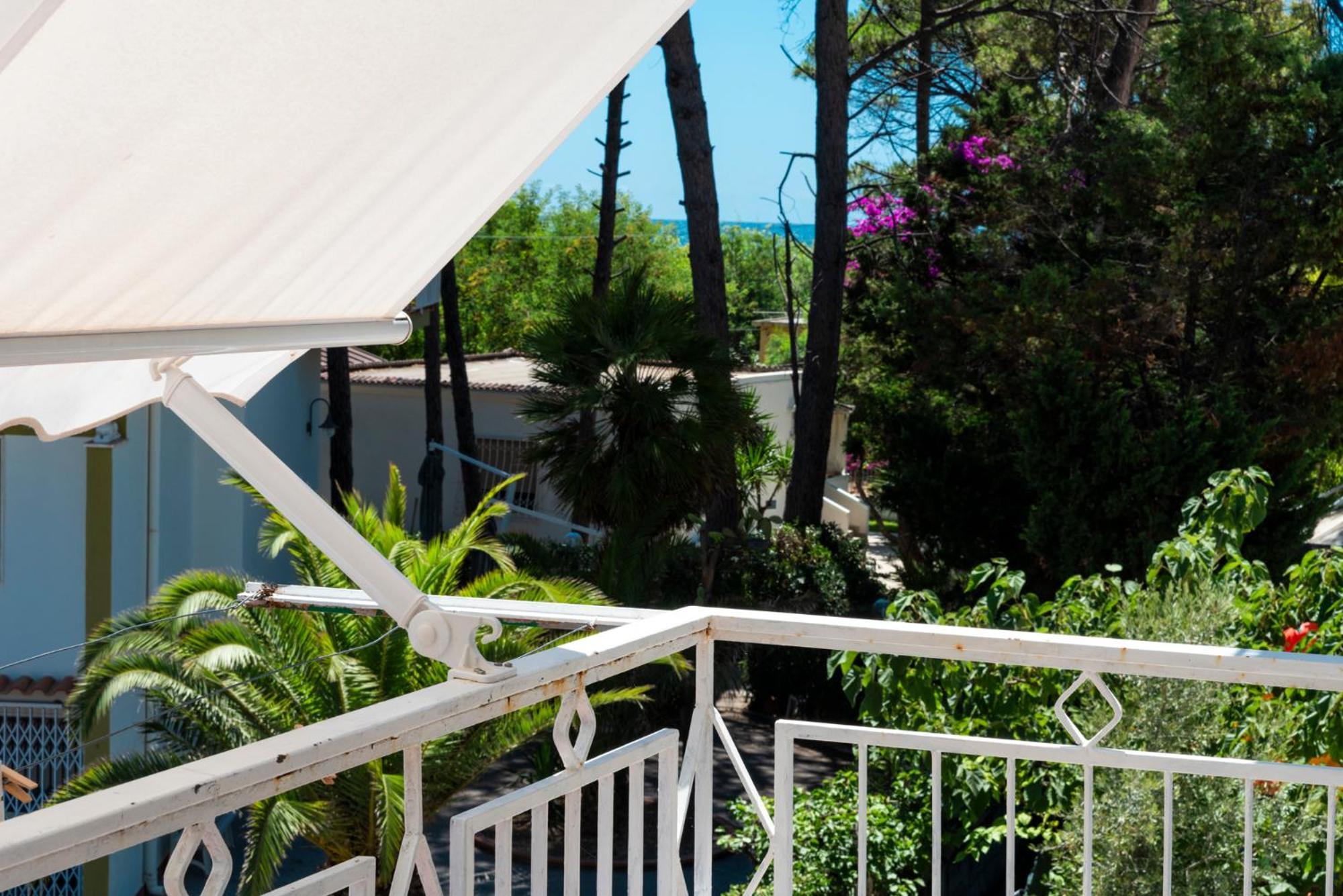 Solaris Paestum Bed & Breakfast Bagian luar foto